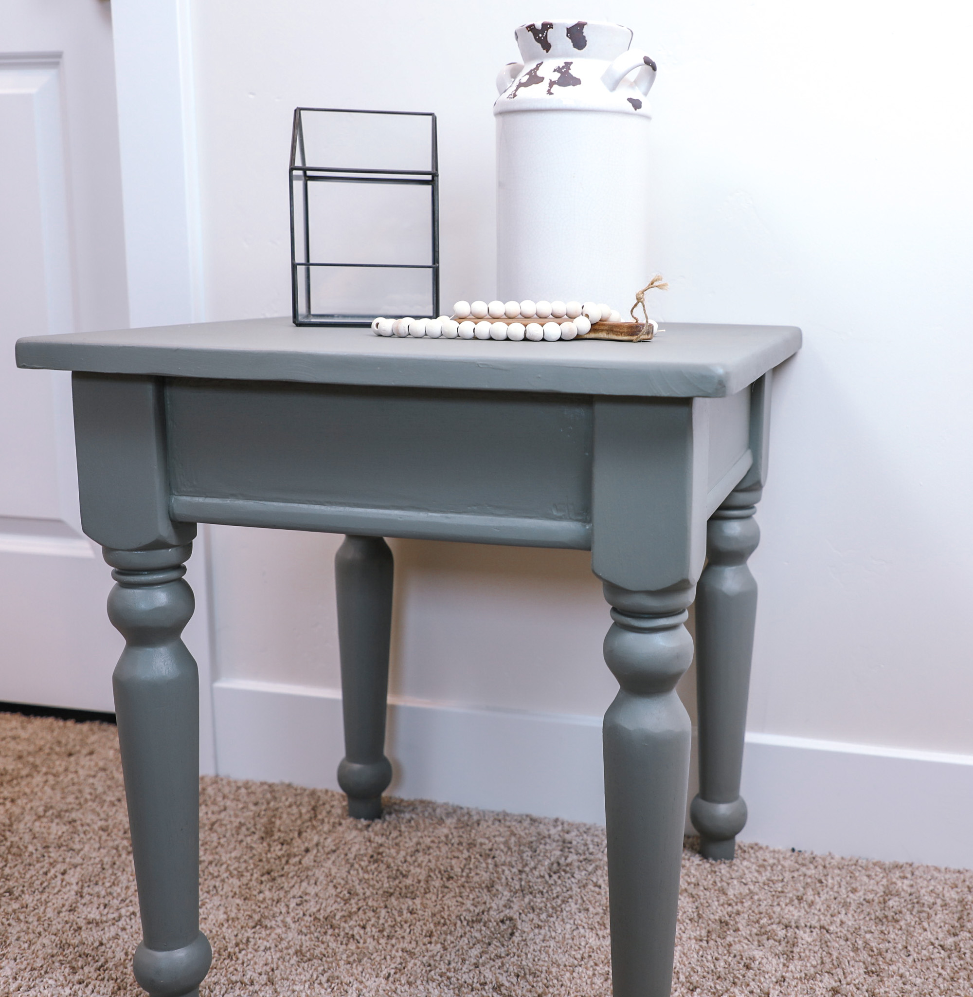 DIY Thrift store Farmhouse End Table Makeover